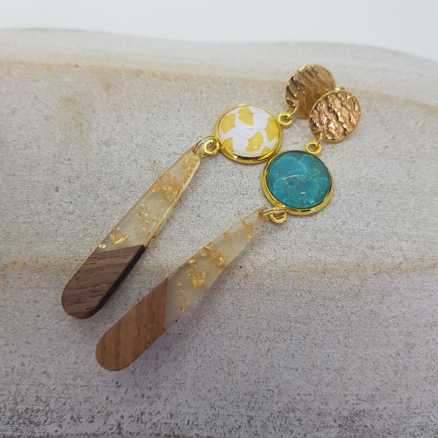 Boucle d'Oreille Artisanale Cèdre