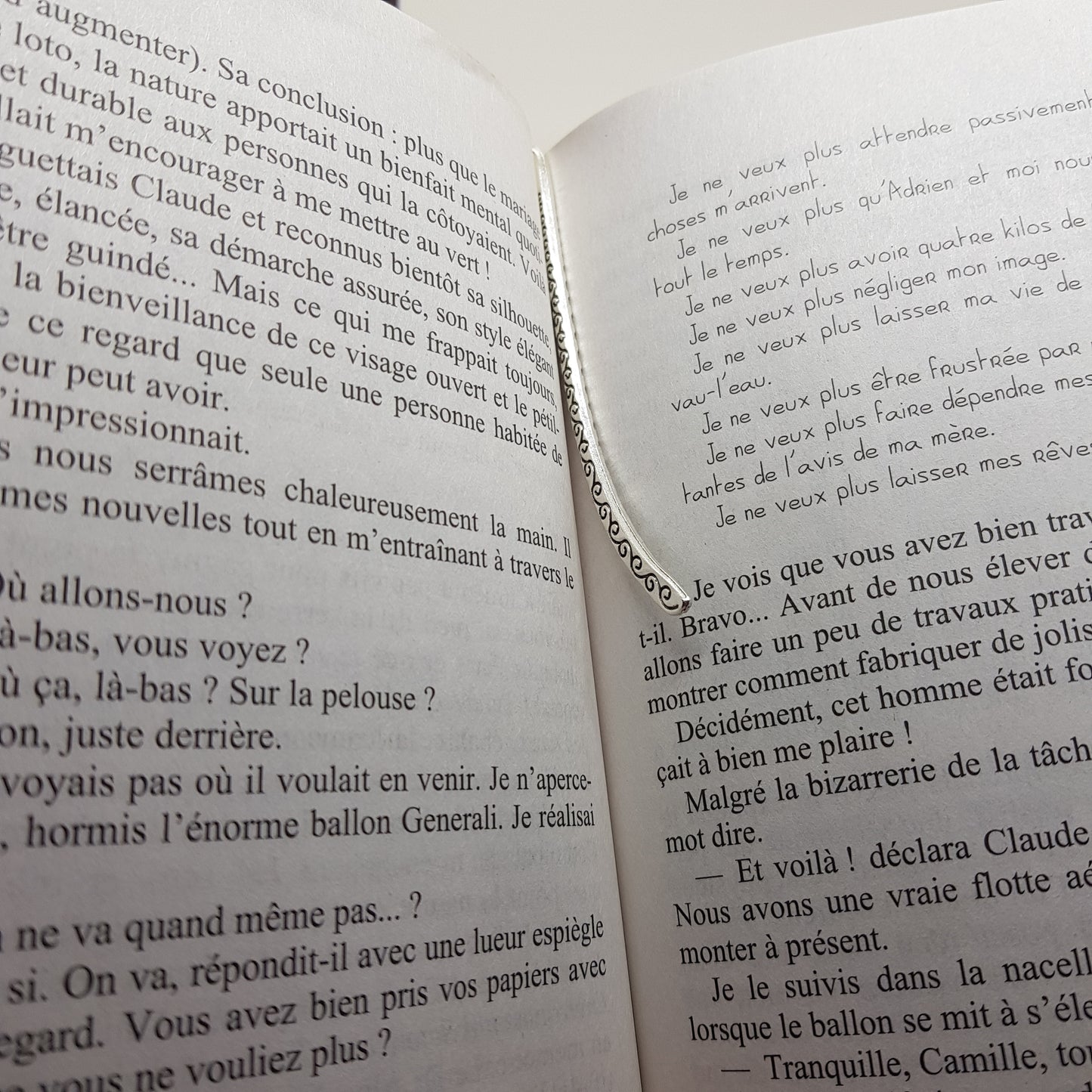 Marque-Page Artisanal Fleur de Lotus