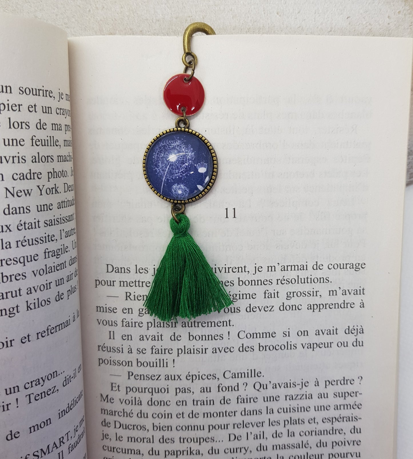 Marque-Page Artisanal Grimoire Pompon Vert