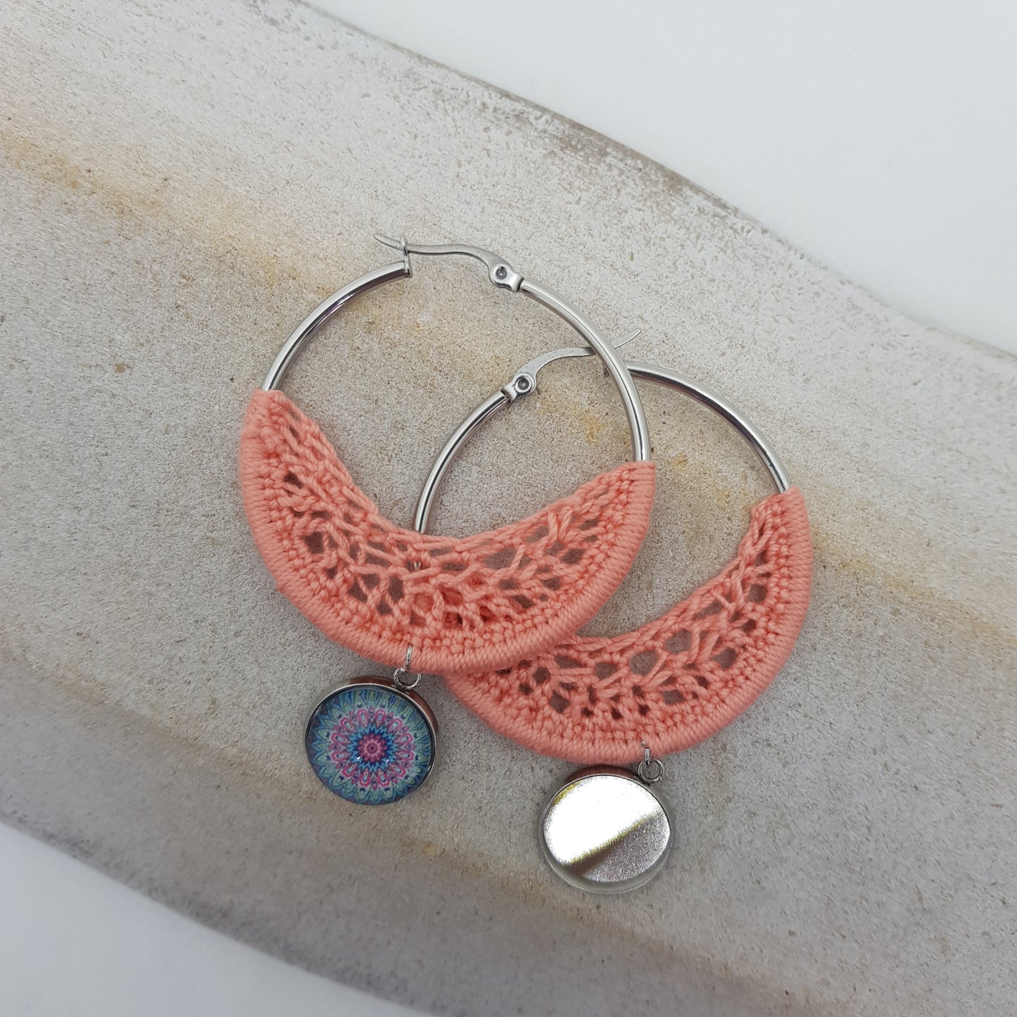 Boucle d'Oreille Artisanale Créole Lyse Coton Rose